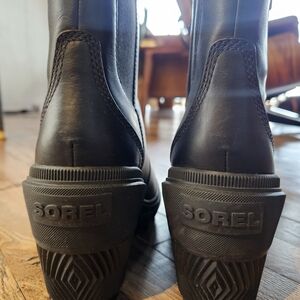 Sorel Women’s Black Leather Waterproof Ankle Boots | Size 8 | Lug Sole
